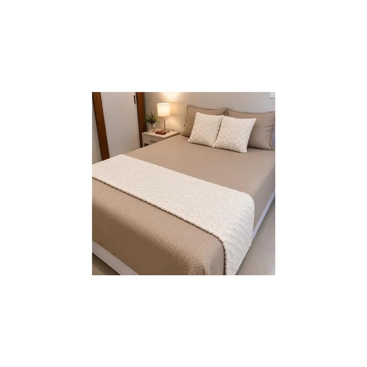 KIT 3 Peças Cama Posta 1 Peseira e 2 Capas de Almofada Decorativa Flannel trançado bem Elegante